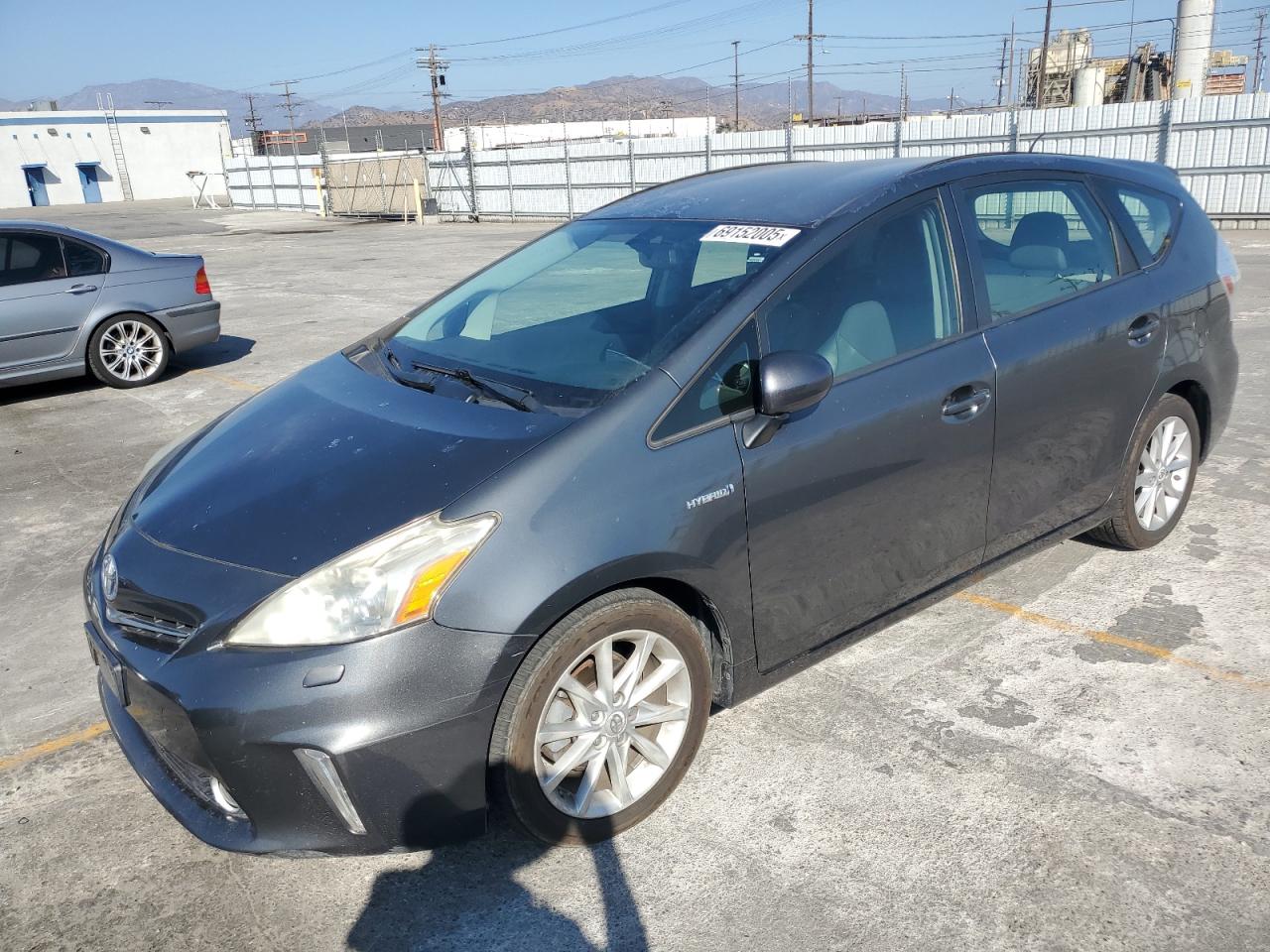 TOYOTA PRIUS V
