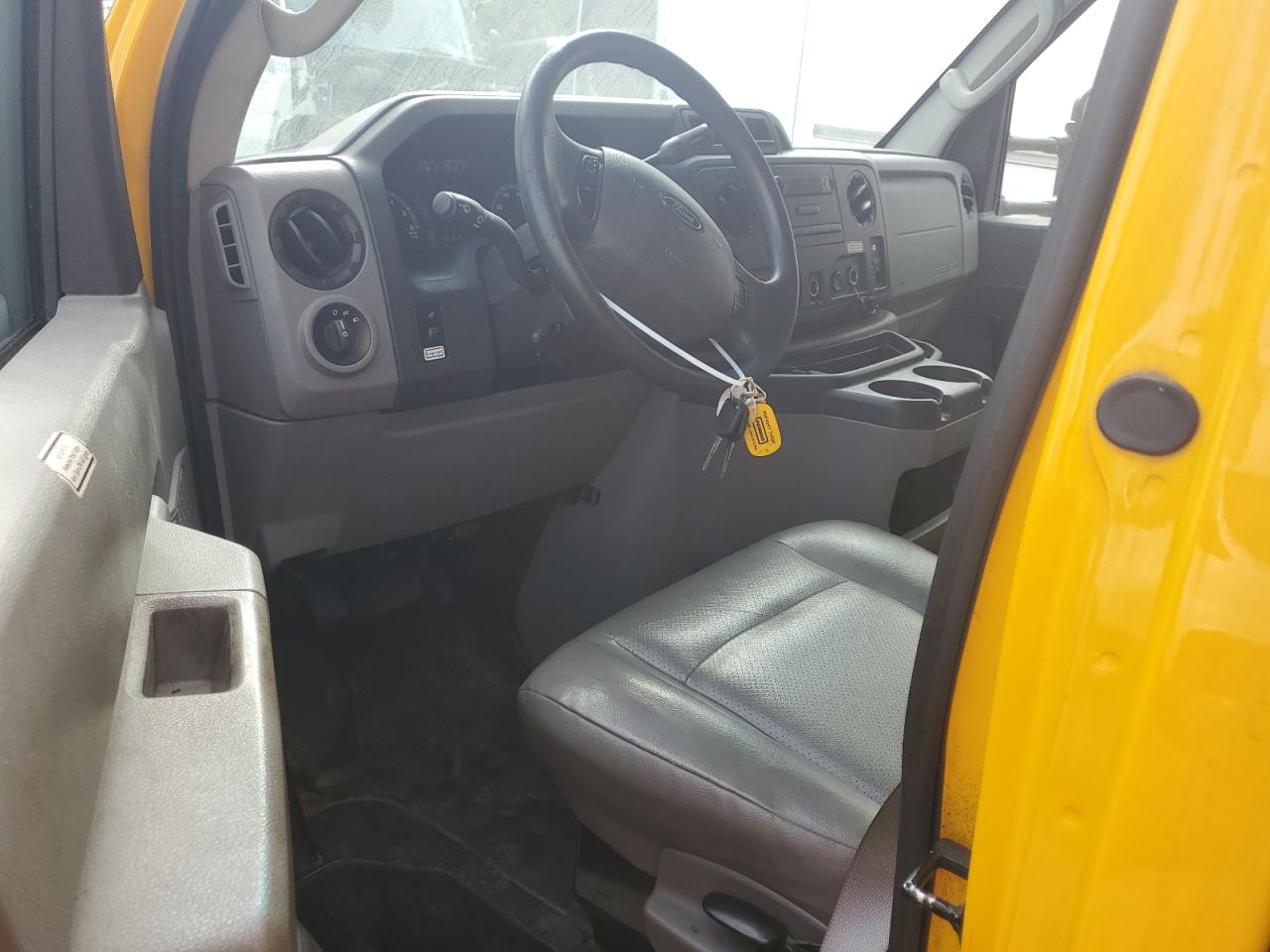 FORD ECONOLINE E350 SUPER DUTY CUTAWAY VAN