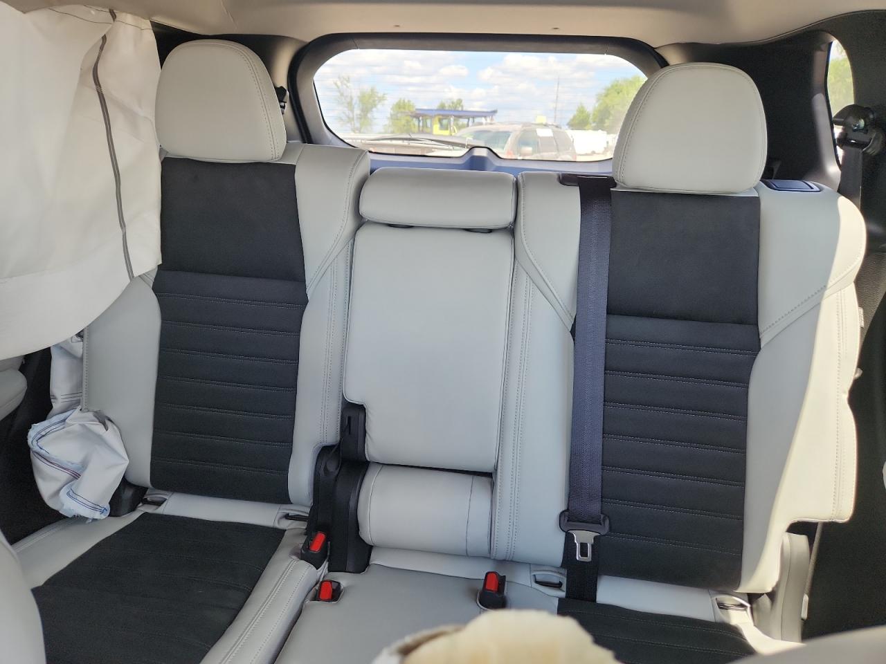 MITSUBISHI OUTLANDER SE