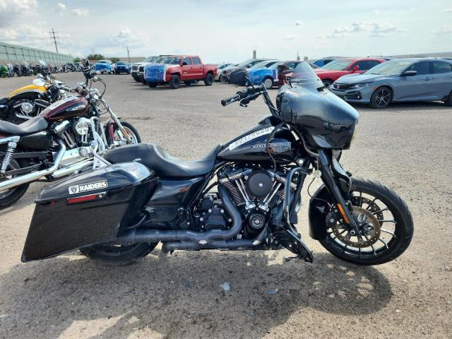 2018 HARLEY-DAVIDSON FLHXS STRE 1HD1KRC11JB633747