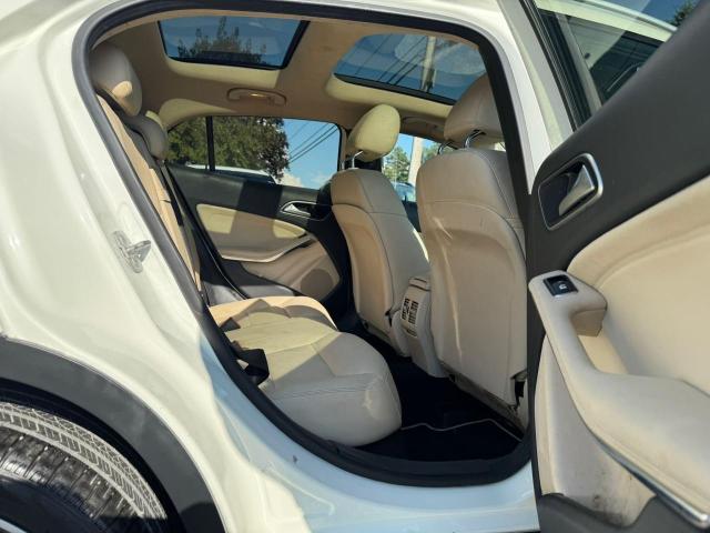 2017 MERCEDES-BENZ GLA 250 4M WDCTG4GB4HJ354272