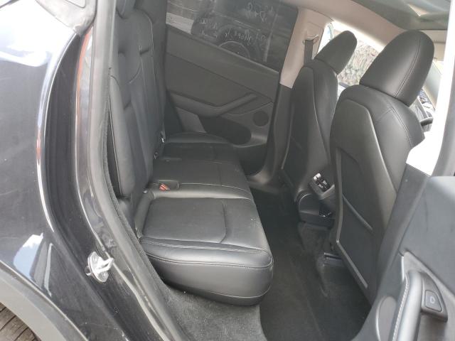 2024 TESLA MODEL Y 7SAYGDEF7RF048311