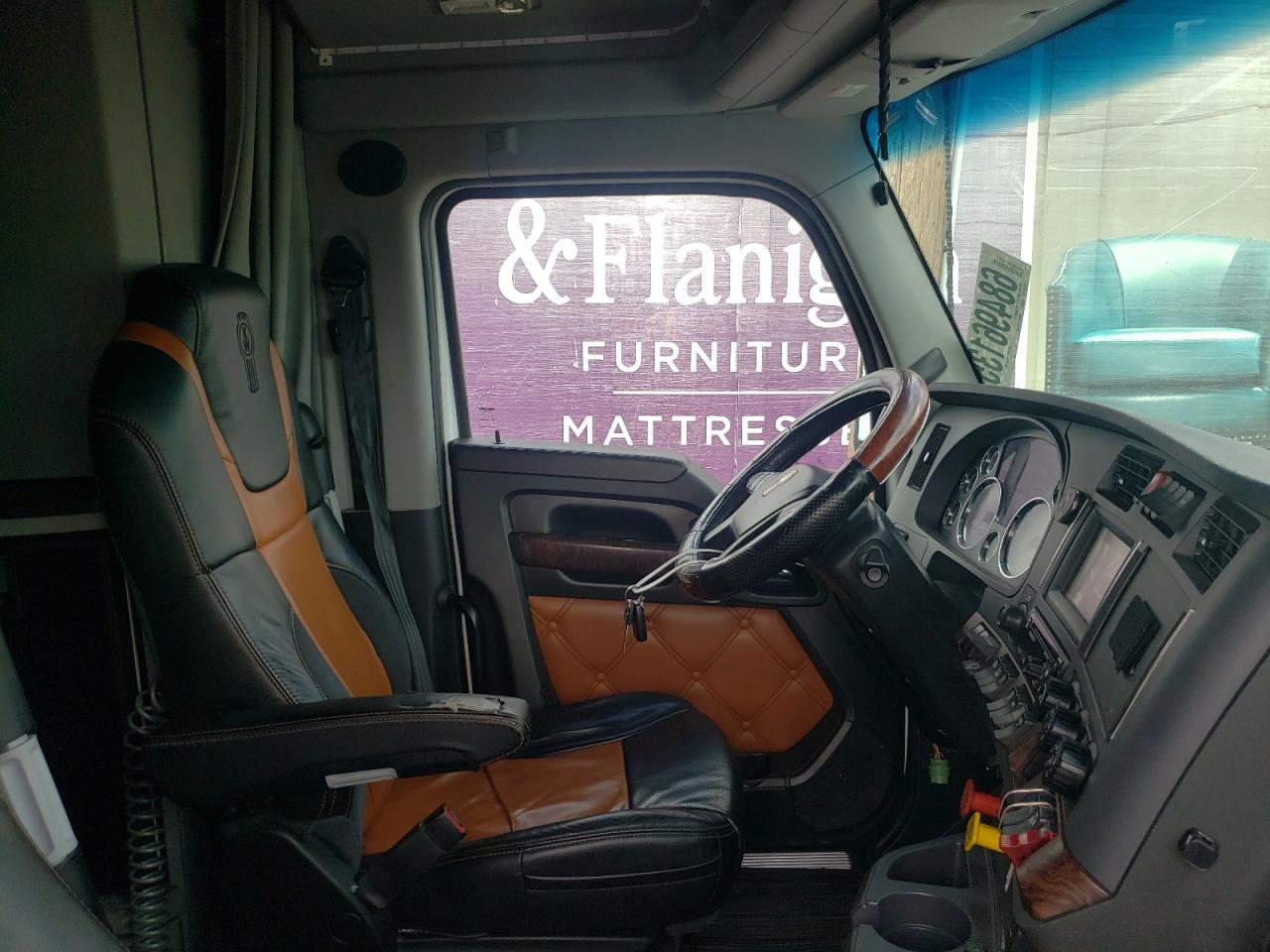 Lot #3284625335 2022 KENWORTH T680