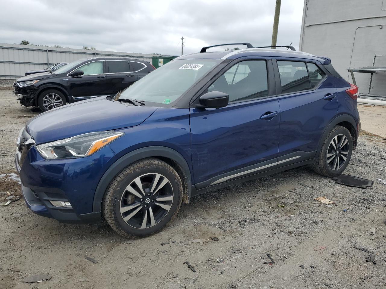 NISSAN KICKS S