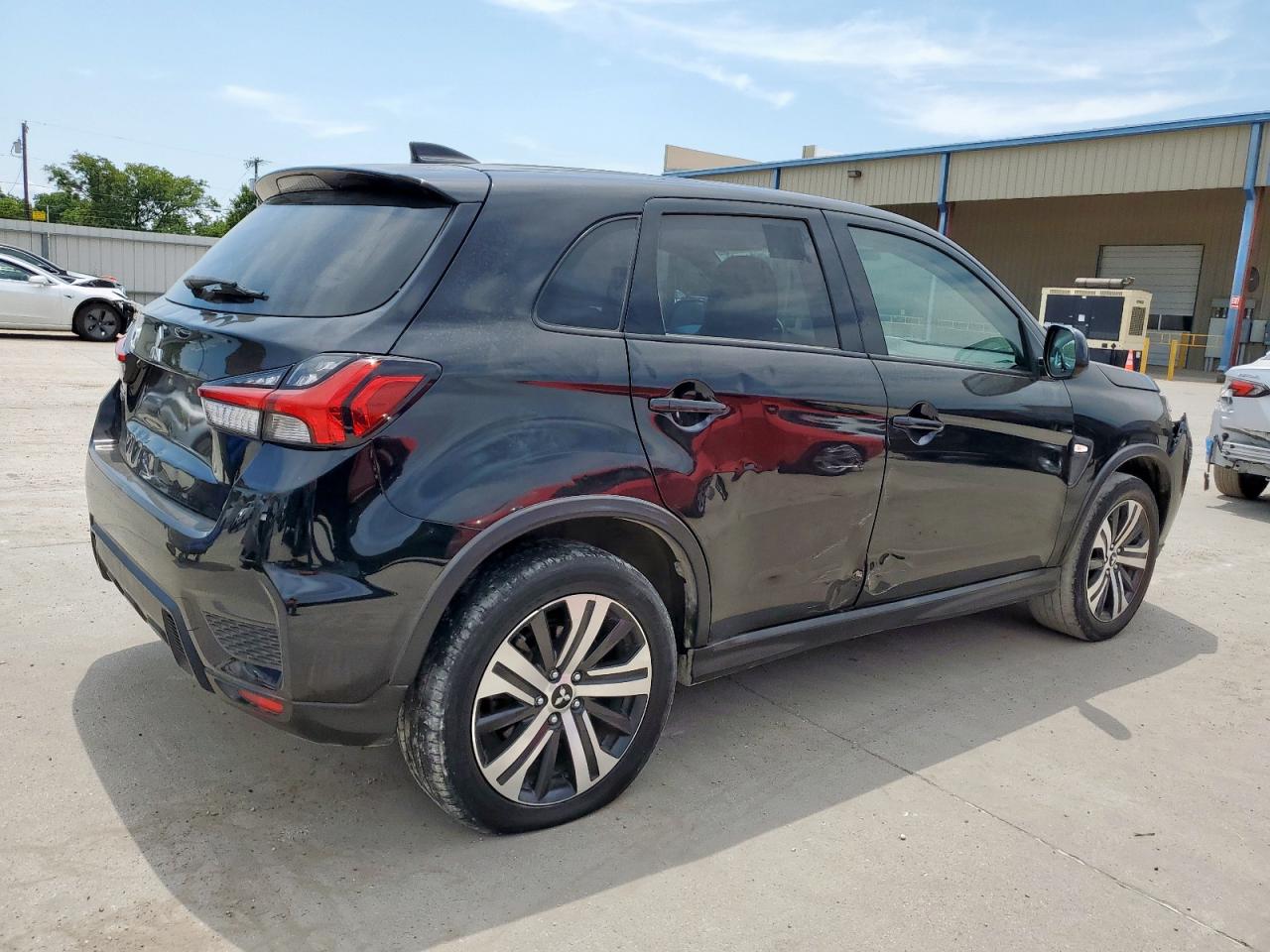 MITSUBISHI OUTLANDER ES