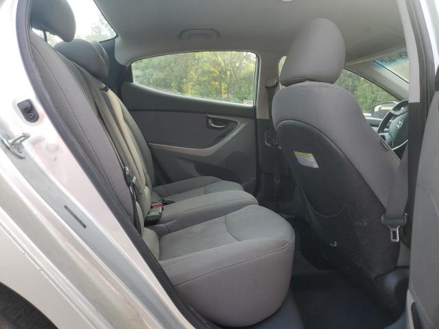 2016 HYUNDAI ELANTRA SE 5NPDH4AE2GH685188
