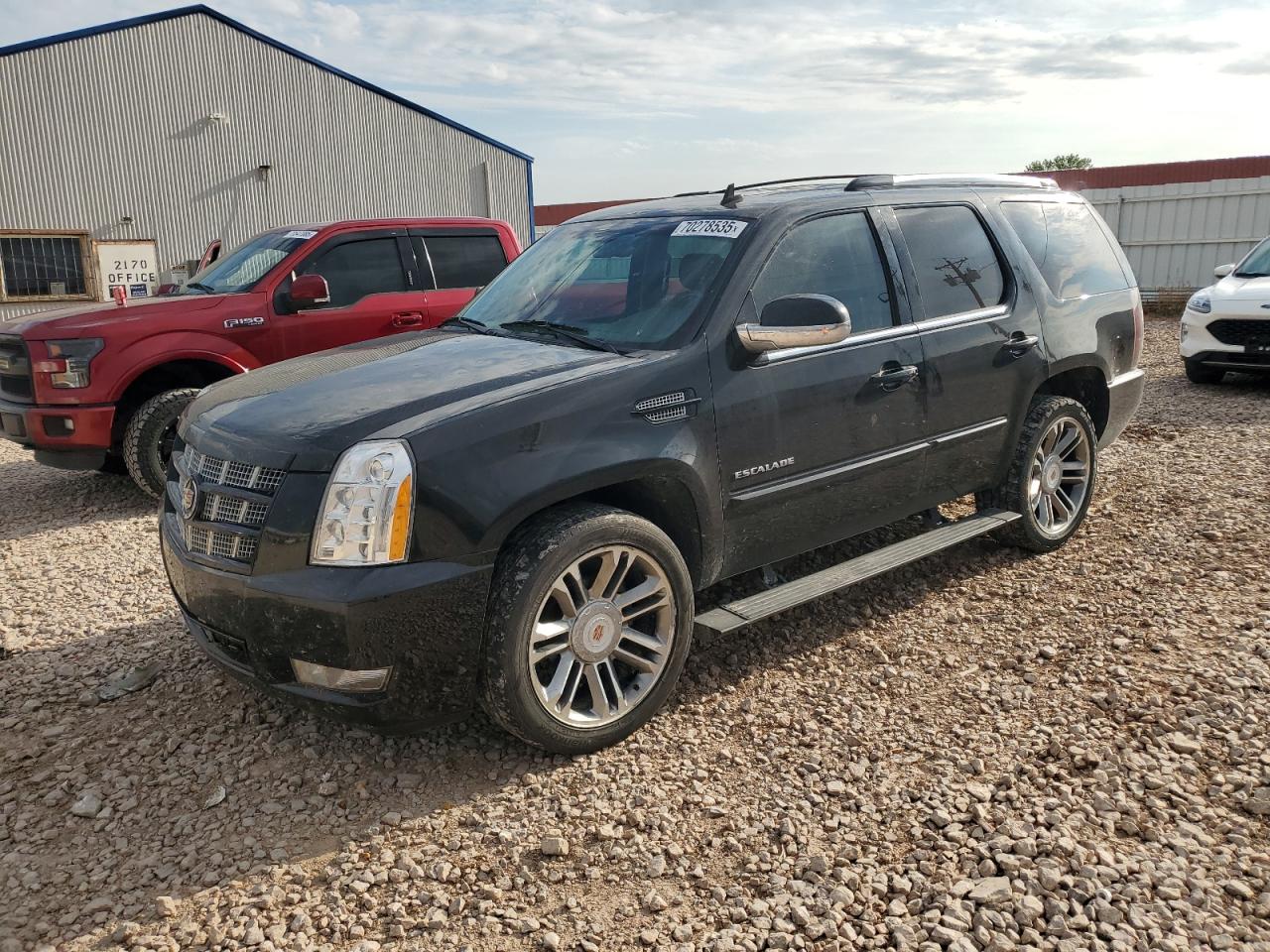CADILLAC ESCALADE PREMIUM