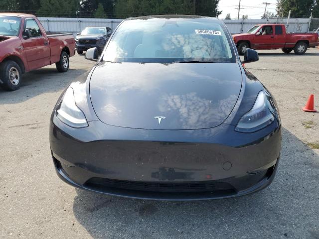 2024 TESLA MODEL Y 7SAYGDEE5RF073392