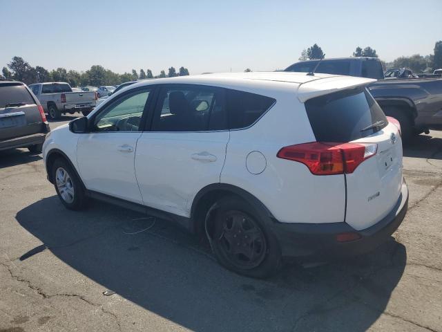 2015 TOYOTA RAV4 LE - JTMZFREV4FD050531