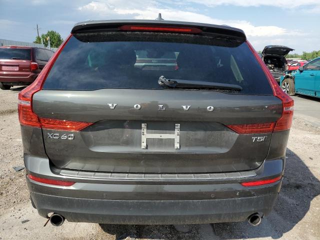 2018 VOLVO XC60 T5 MOMENTUM YV4102RK6J1051211