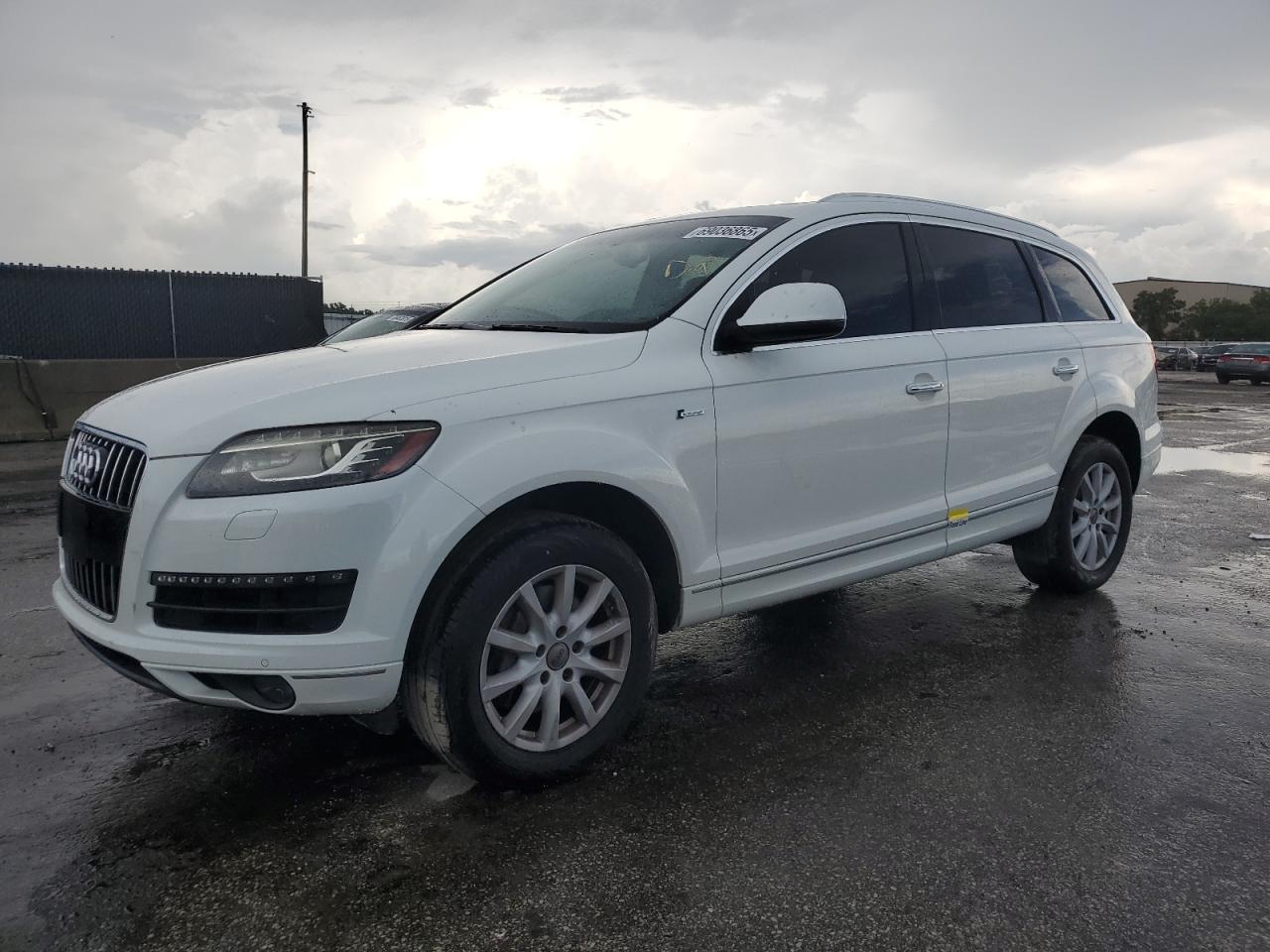 AUDI Q7 PREMIUM PLUS