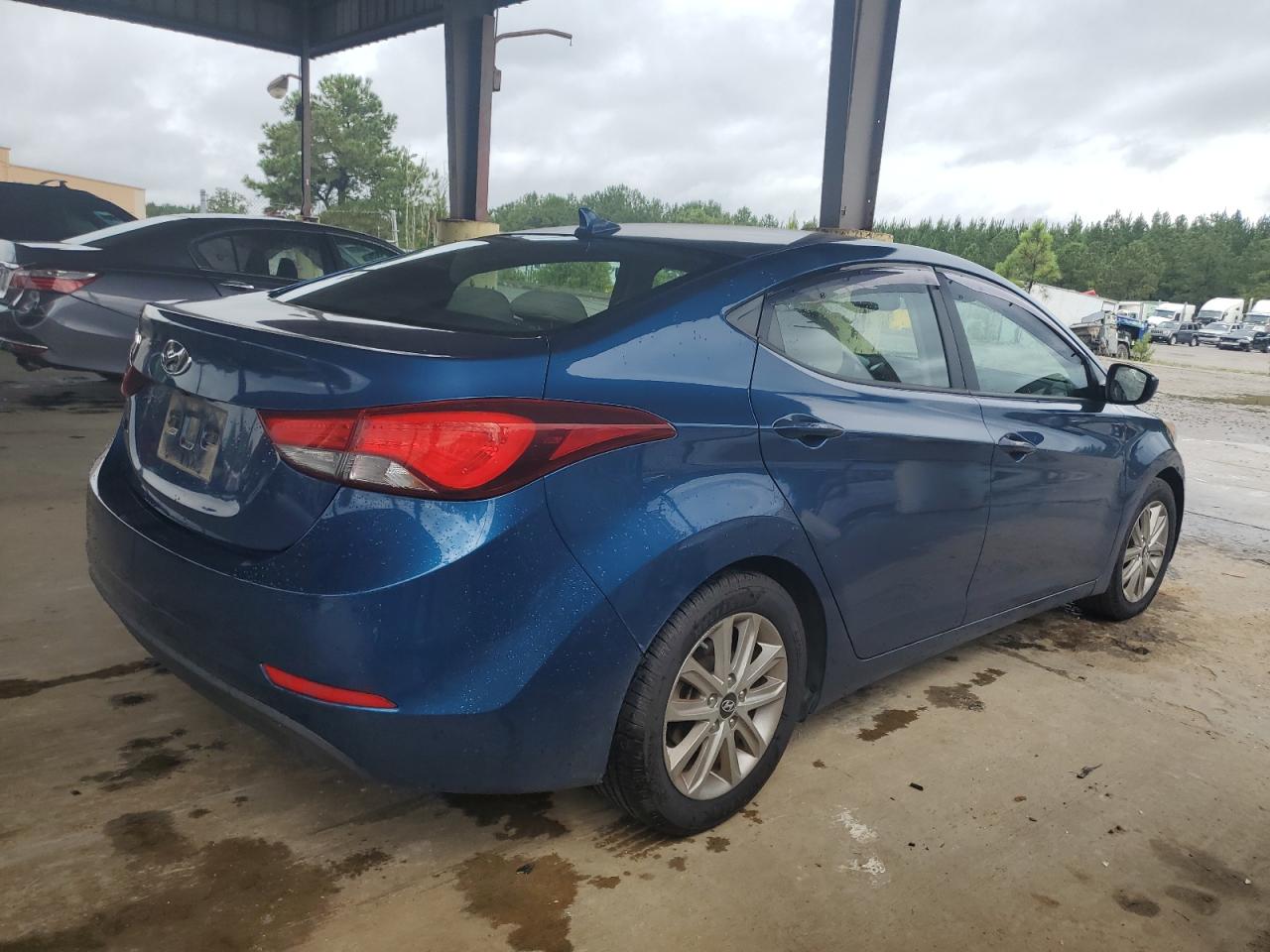 HYUNDAI ELANTRA SE