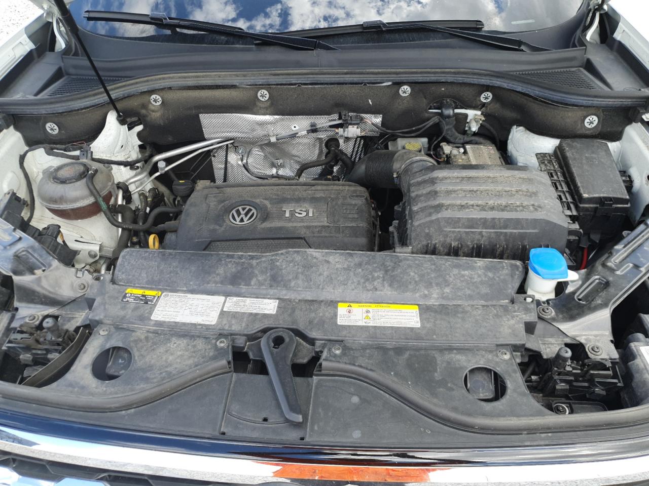 VOLKSWAGEN ATLAS CROSS SPORT SE