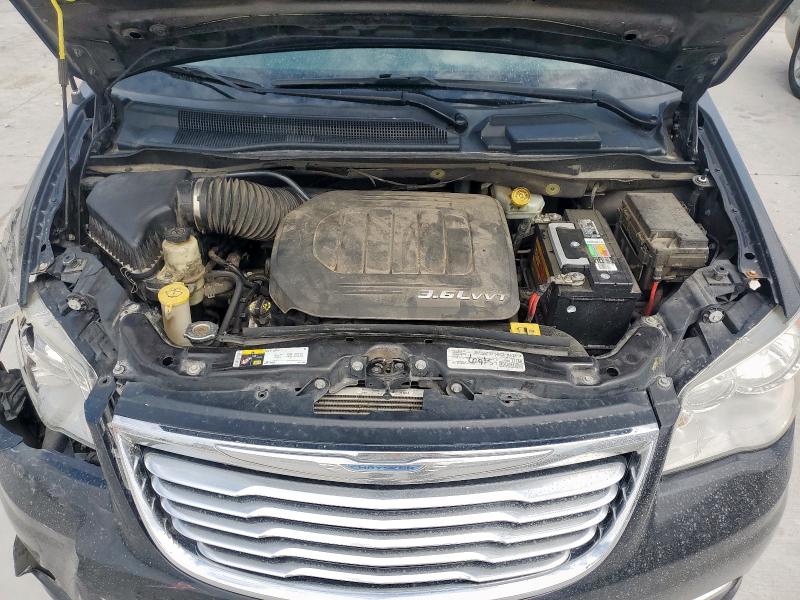 2015 CHRYSLER TOWN & COU - 2C4RC1JG2FR743189