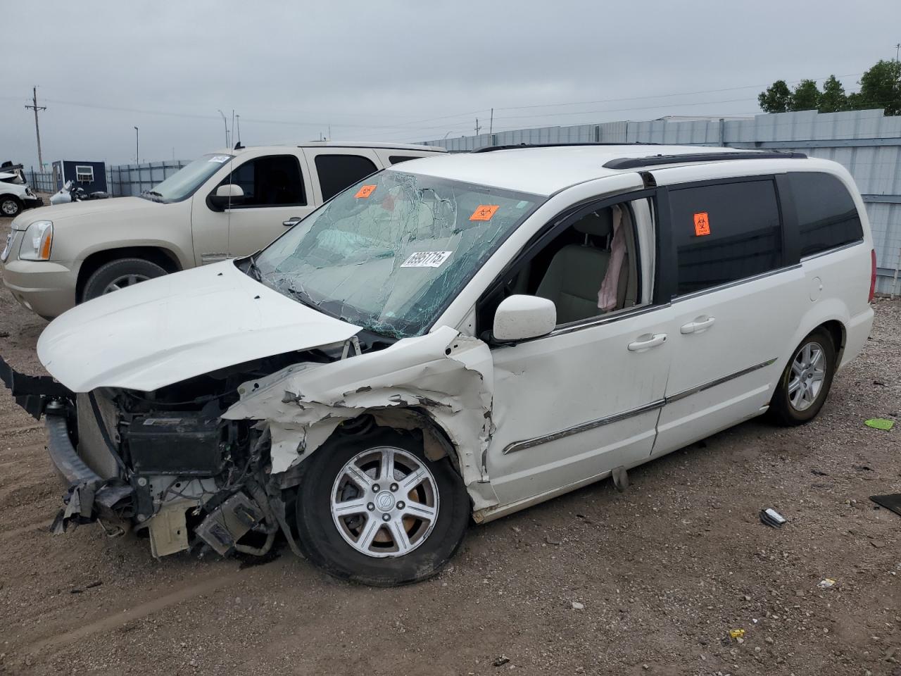 CHRYSLER TOWN & COUNTRY TOURING