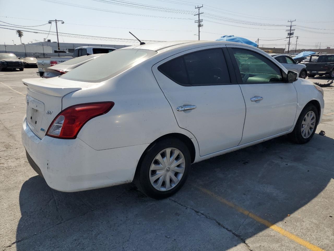NISSAN VERSA S