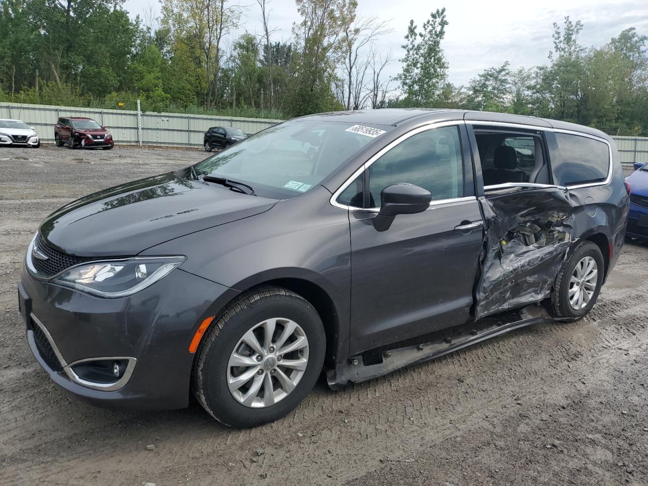 CHRYSLER PACIFICA TOURING PLUS
