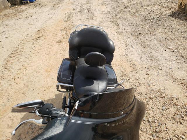 2010 HARLEY-DAVIDSON FLHTCU 1HD1FC417AB659284