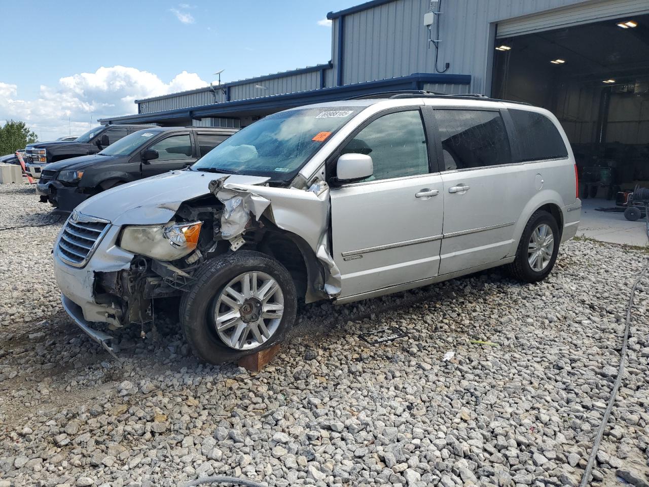 CHRYSLER TOWN & COUNTRY TOURING