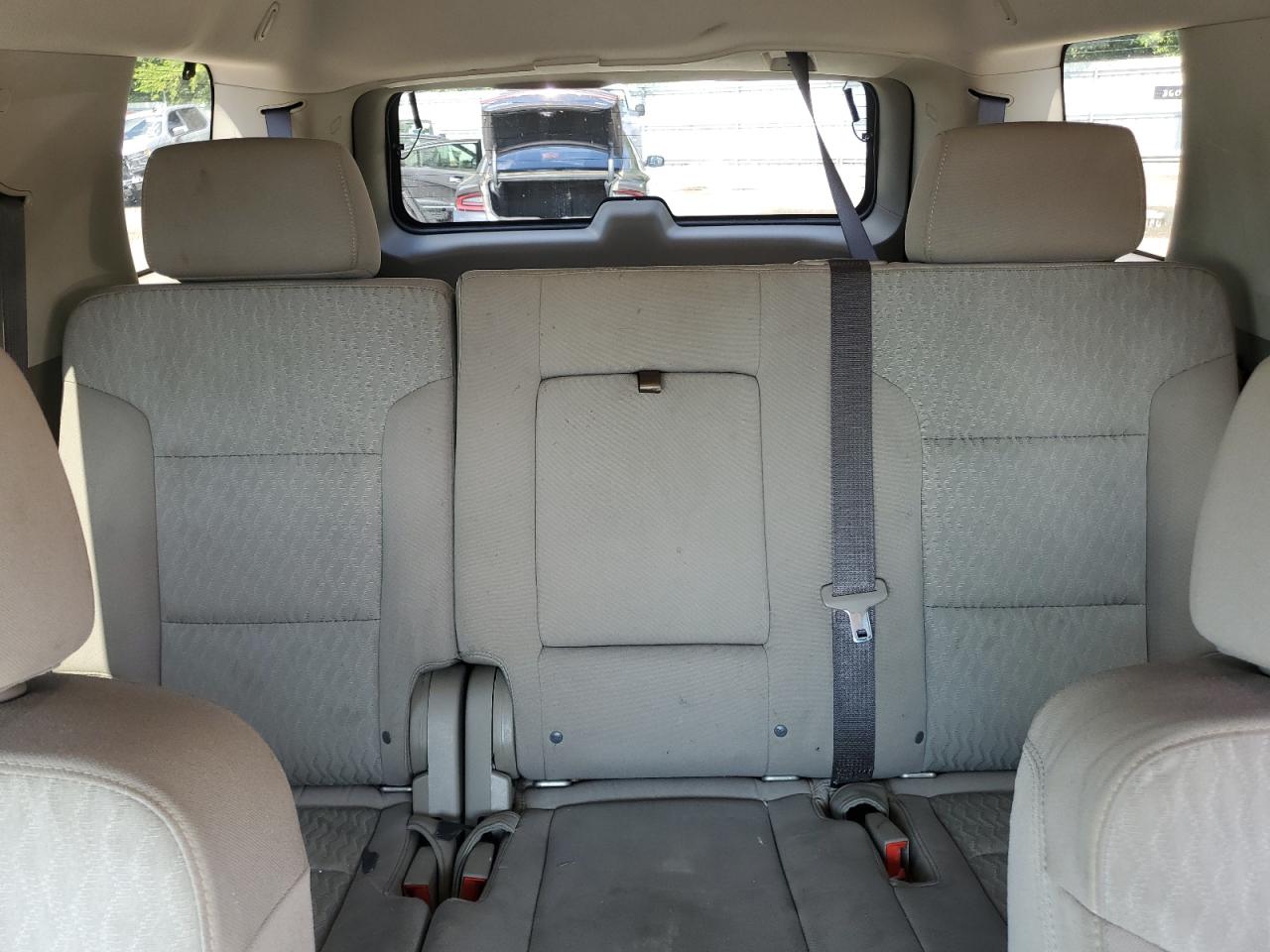 CHEVROLET TAHOE C1500 LS