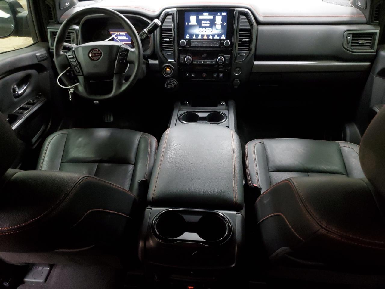 NISSAN TITAN PRO-4X