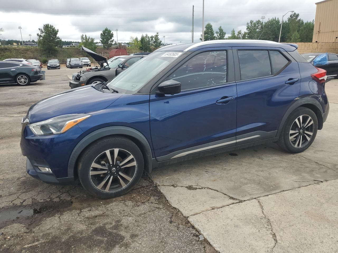 NISSAN KICKS S