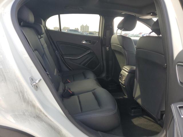 2018 MERCEDES-BENZ GLA 250 4M WDCTG4GB5JJ448571