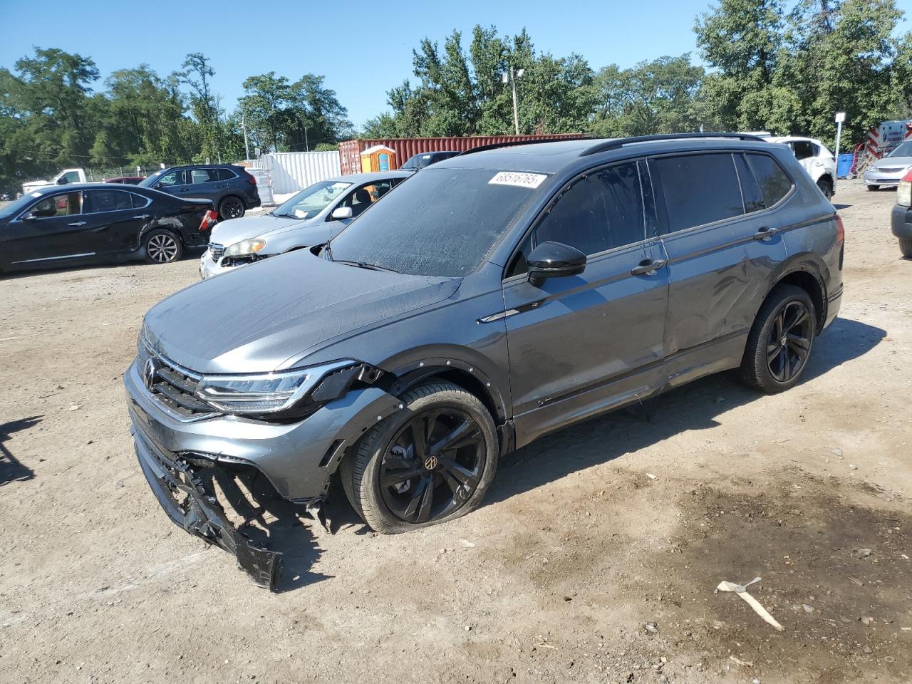 VOLKSWAGEN TIGUAN SE R-LINE BLACK