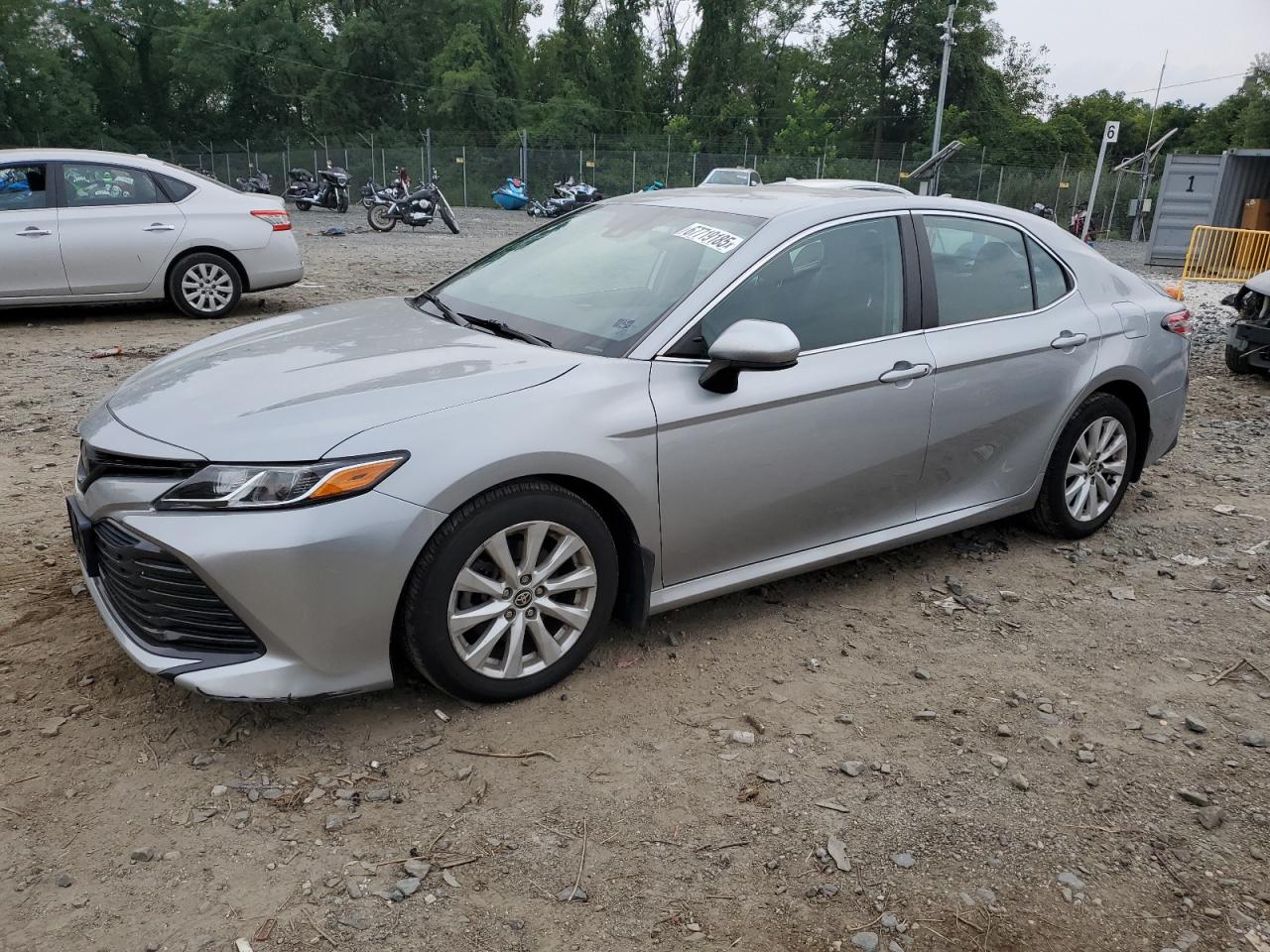 TOYOTA CAMRY LE