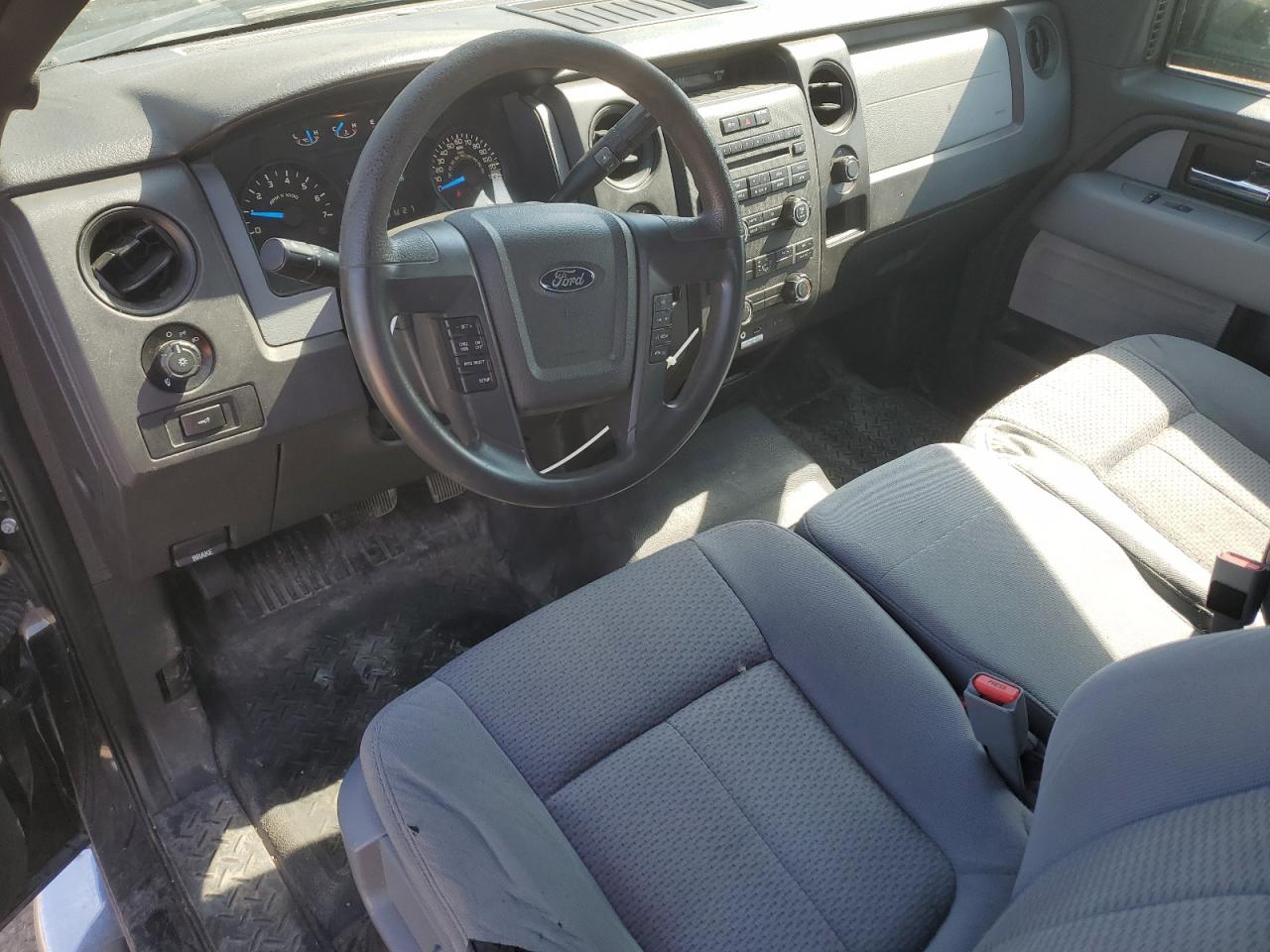 FORD F-150 SUPER CAB