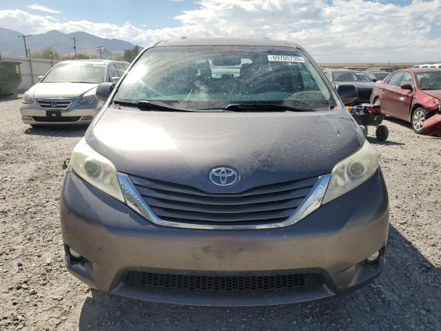 2011 TOYOTA SIENNA XLE - 5TDYK3DC1BS020082