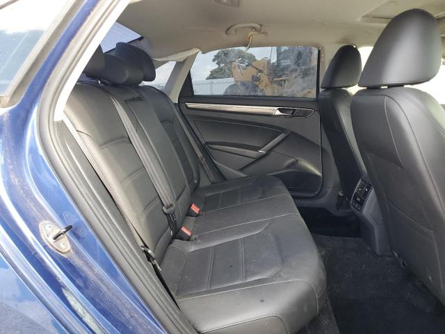 2017 VOLKSWAGEN PASSAT SE - 1VWGT7A34HC068588