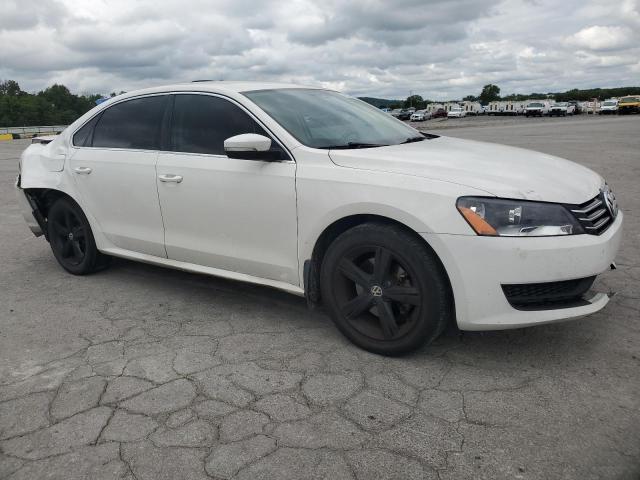 2015 VOLKSWAGEN PASSAT S 1VWAS7A30FC079044