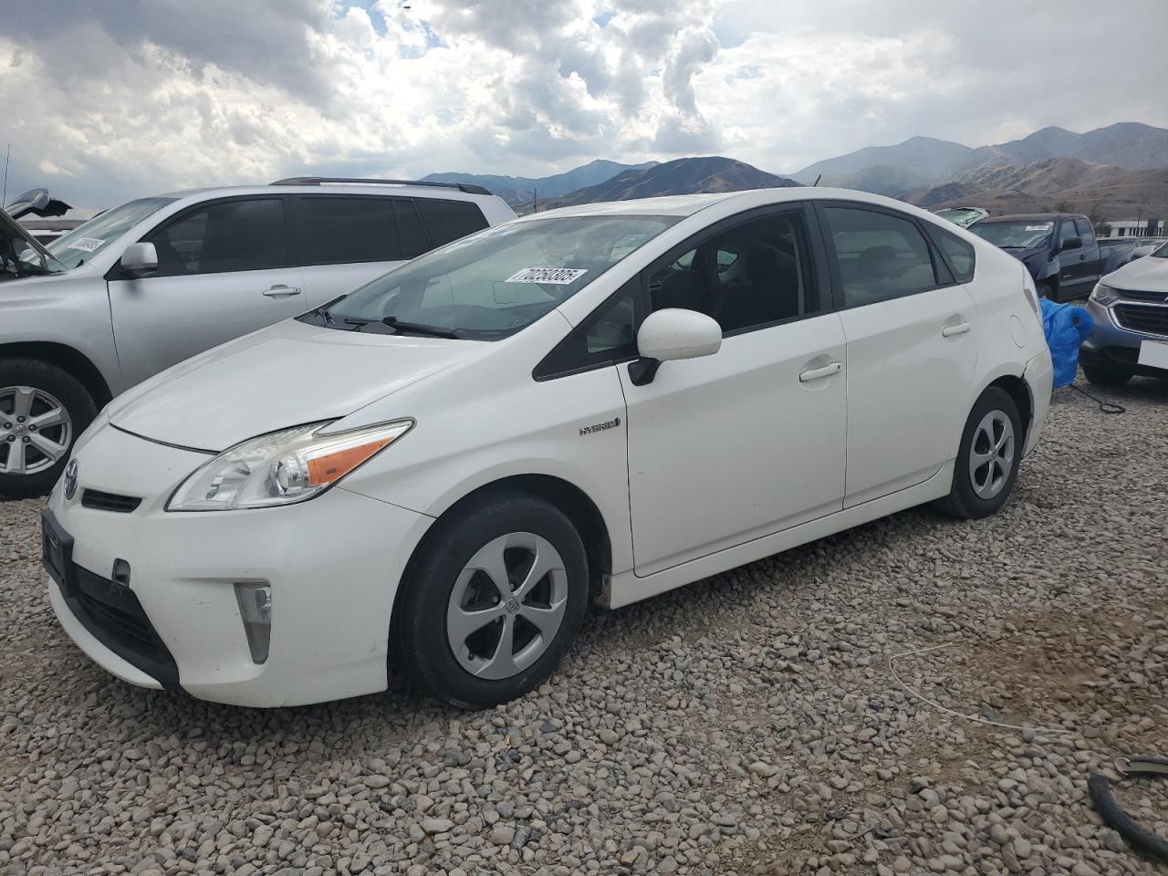 TOYOTA PRIUS