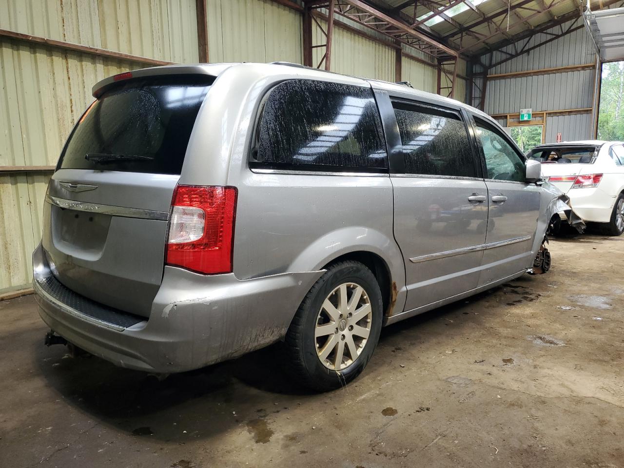 CHRYSLER TOWN & COUNTRY TOURING