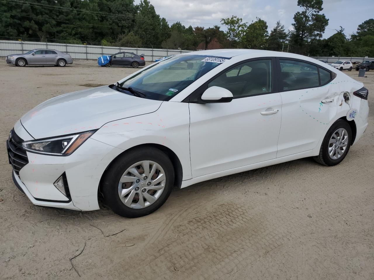 HYUNDAI ELANTRA SE