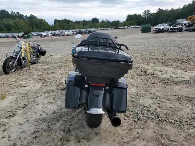 2018 HARLEY-DAVIDSON FLHTCU ULT 1HD1FCC19JB660955