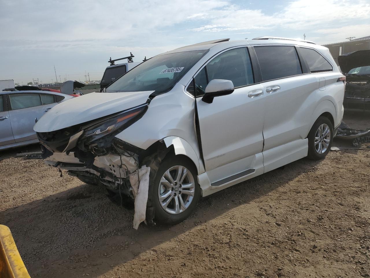 TOYOTA SIENNA LIMITED