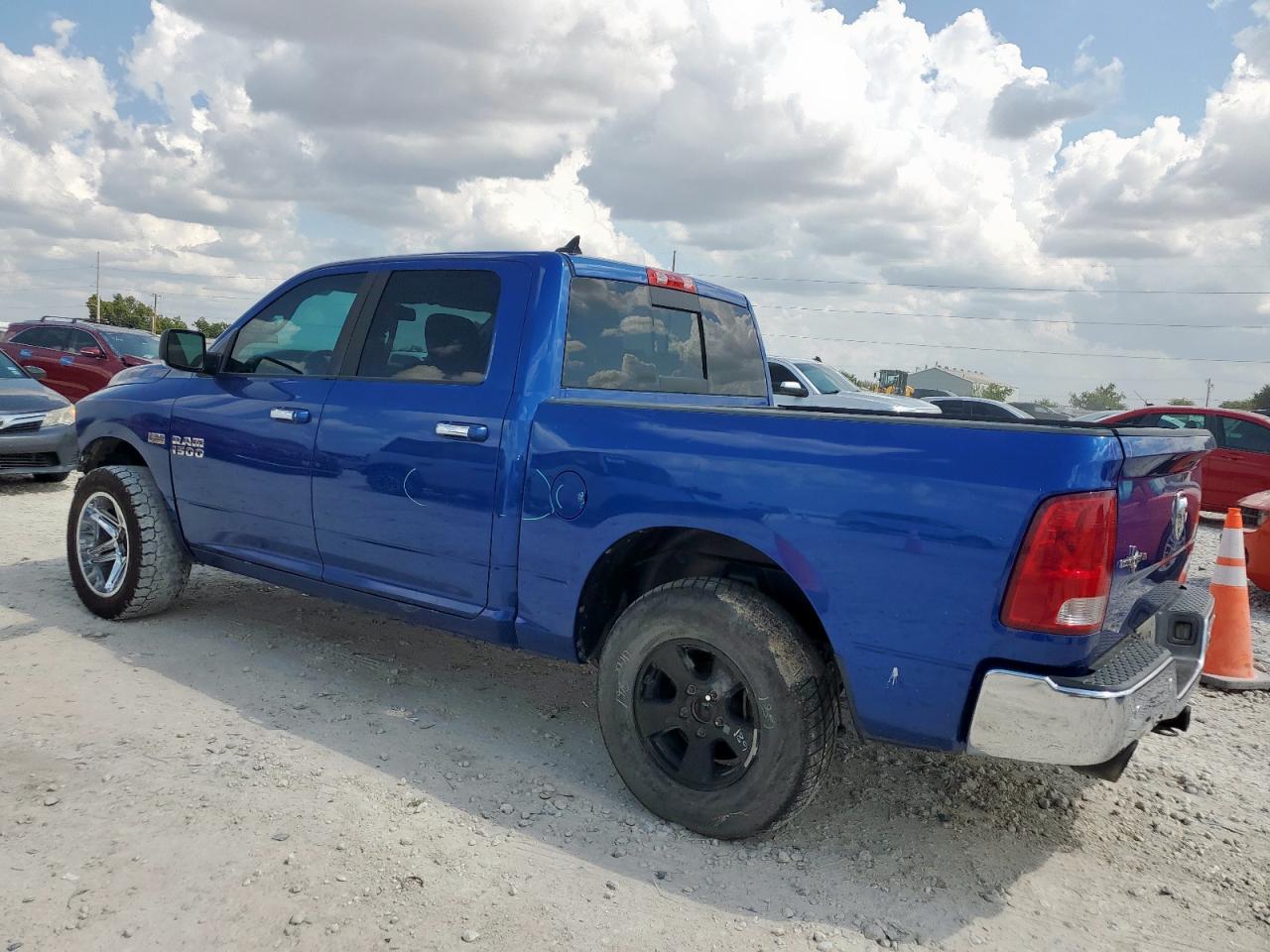 RAM 1500 SLT