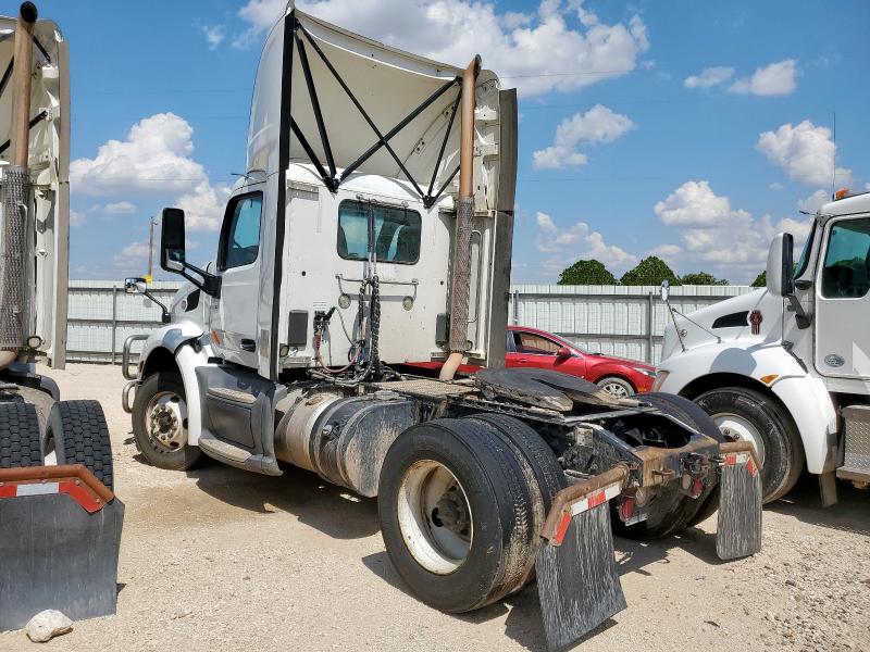 PETERBILT TRACTOR 579 2018 white  diesel 1XPBA48X4JD477389 photo #4