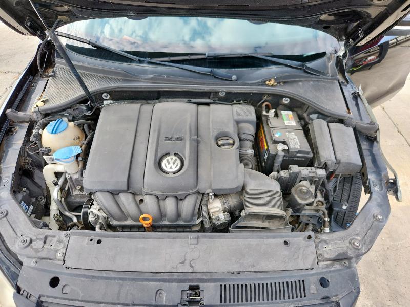 2013 VOLKSWAGEN PASSAT S - 1VWAH7A31DC122284