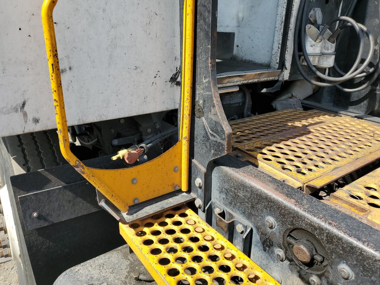 Lot #3231238095 2016 KALMAR OTTAWA4X2