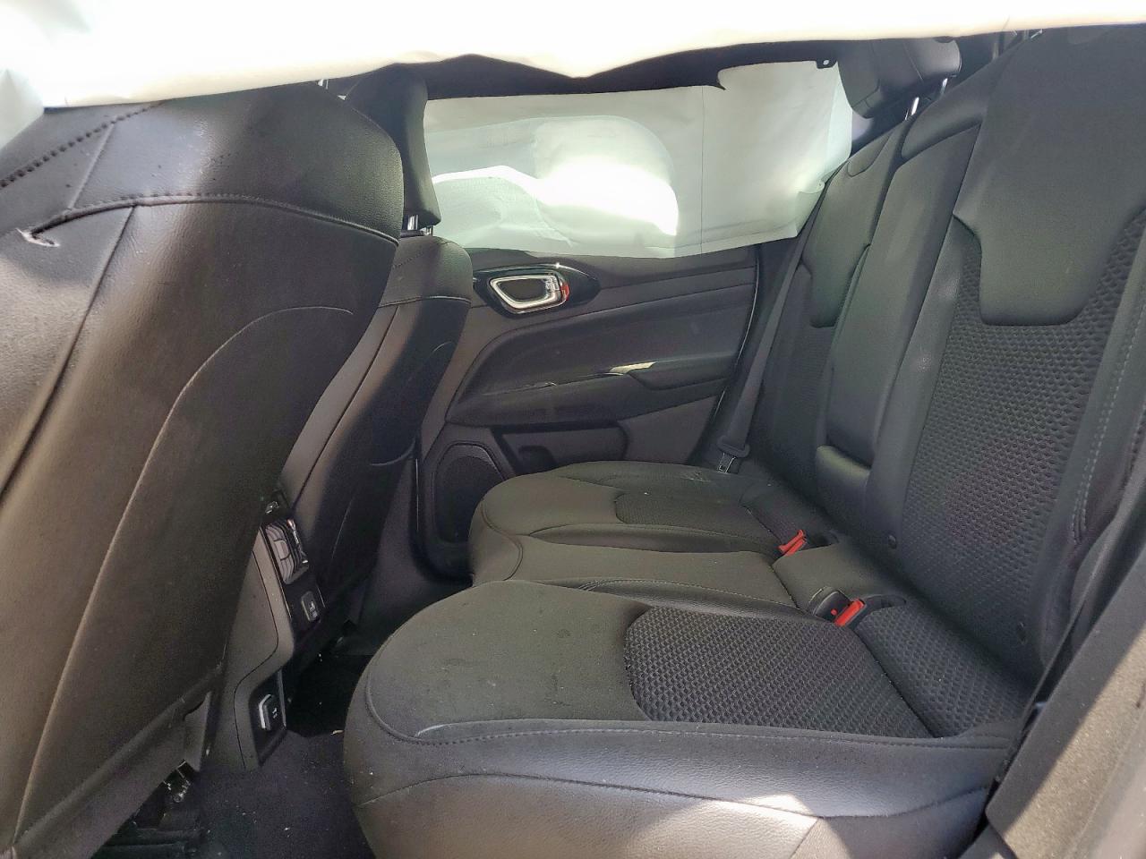 JEEP COMPASS LATITUDE