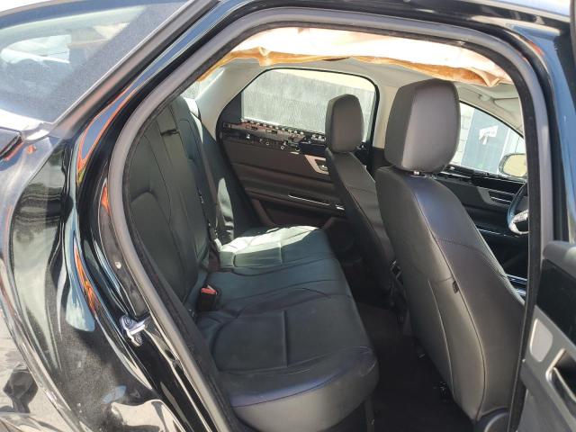 2016 JAGUAR XF PREMIUM SAJBD4BV7GCY09146