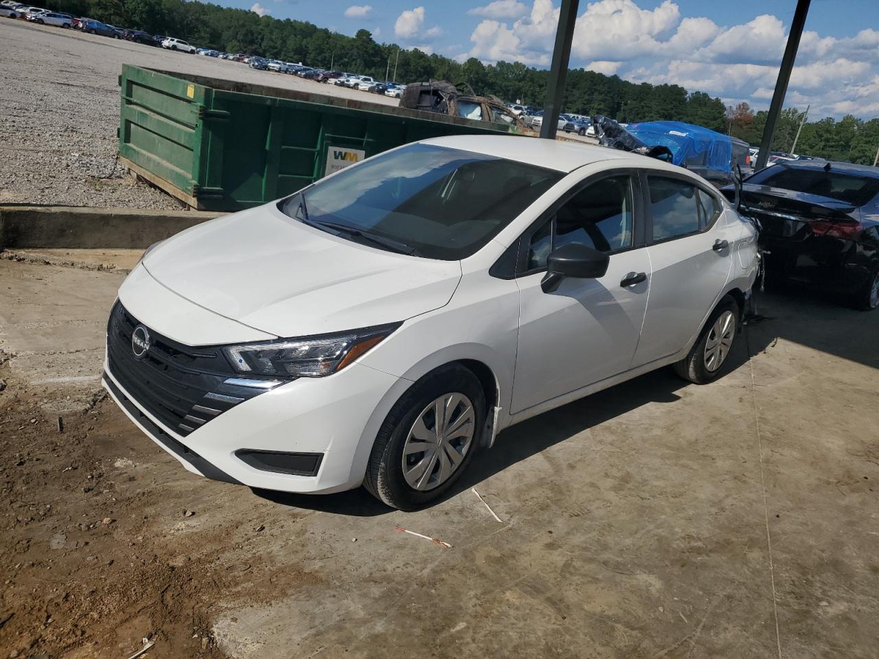 NISSAN VERSA S