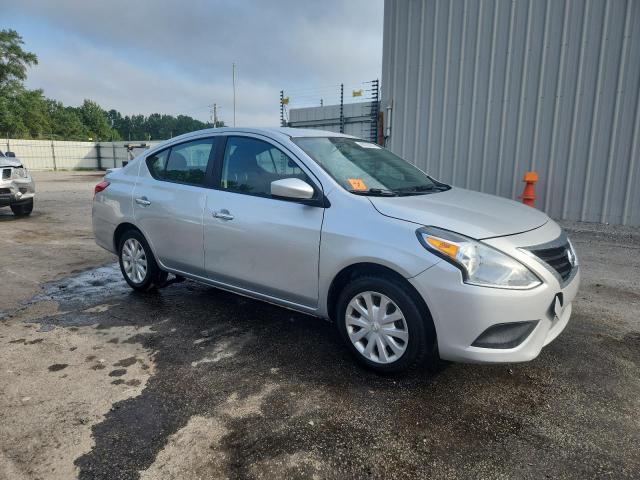 2018 NISSAN VERSA S 3N1CN7AP8JL811507