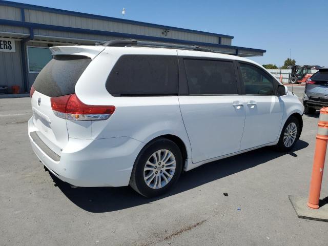 2014 TOYOTA SIENNA XLE - 5TDYK3DC8ES499119