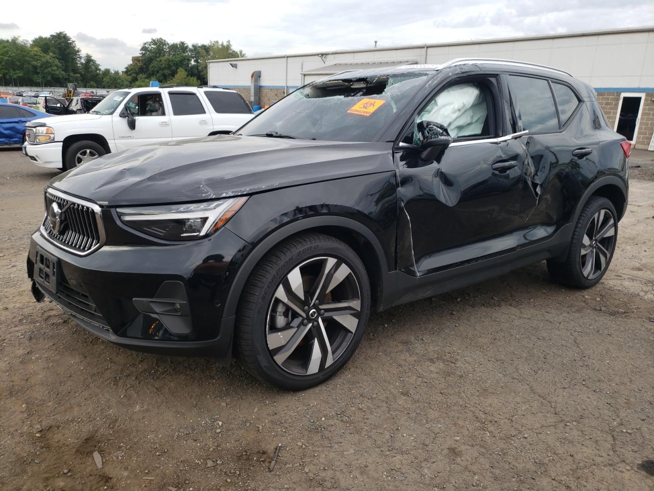 VOLVO XC40 PLUS