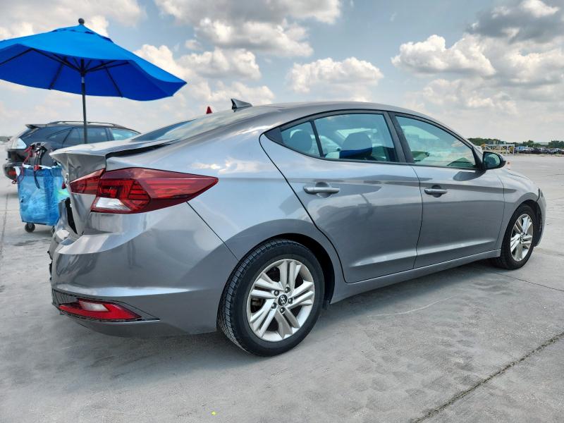 2019 HYUNDAI ELANTRA SE 5NPD84LF0KH413589