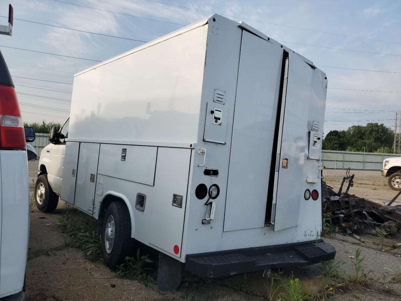 FORD ECONOLINE E350 SUPER DUTY CUTAWAY VAN